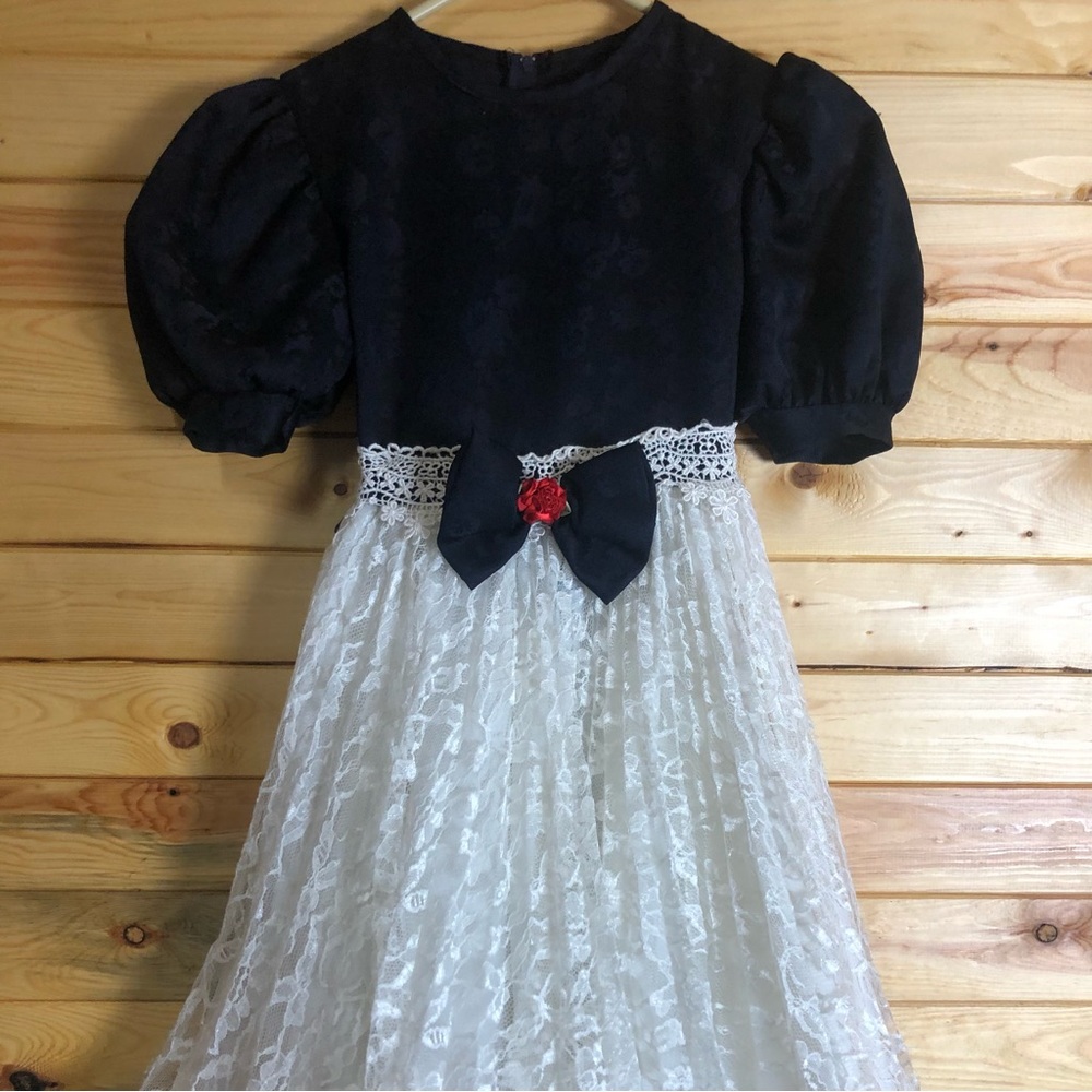 Gorgeous Girls Special occasion dress with lining and lace overlay